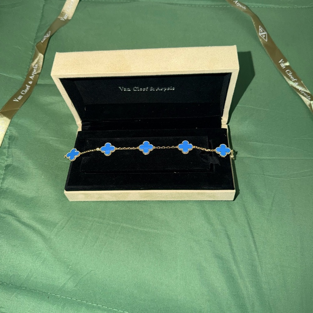 Van Cleef & Arpels Azure Clover Bracelet